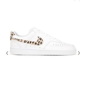 Nike Court Vision Low Sneaker NWT & Box